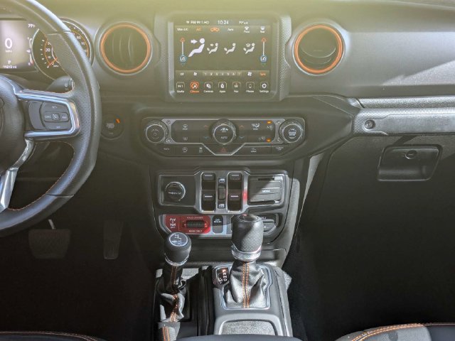 Used 2023 Jeep Gladiator Mojave w/ Trailer Tow Package AWD/4WD image 27