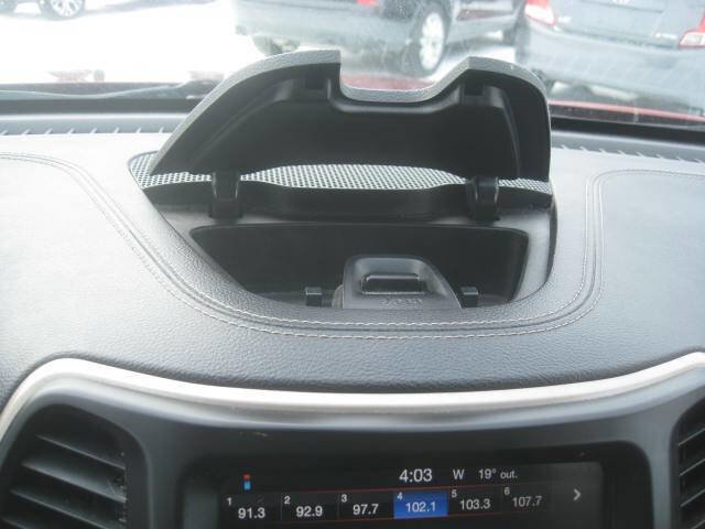 Used 2015 Jeep Cherokee Latitude w/ Cold Weather Group image 31