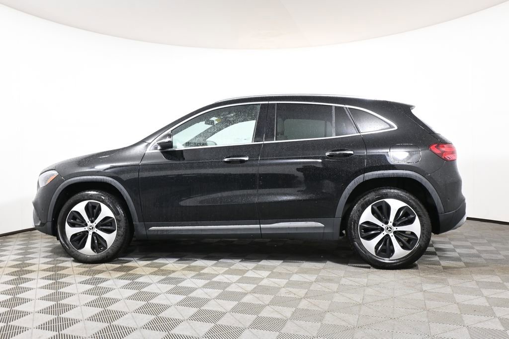 Used 2026 Mercedes-Benz GLA 250 4MATIC image 2