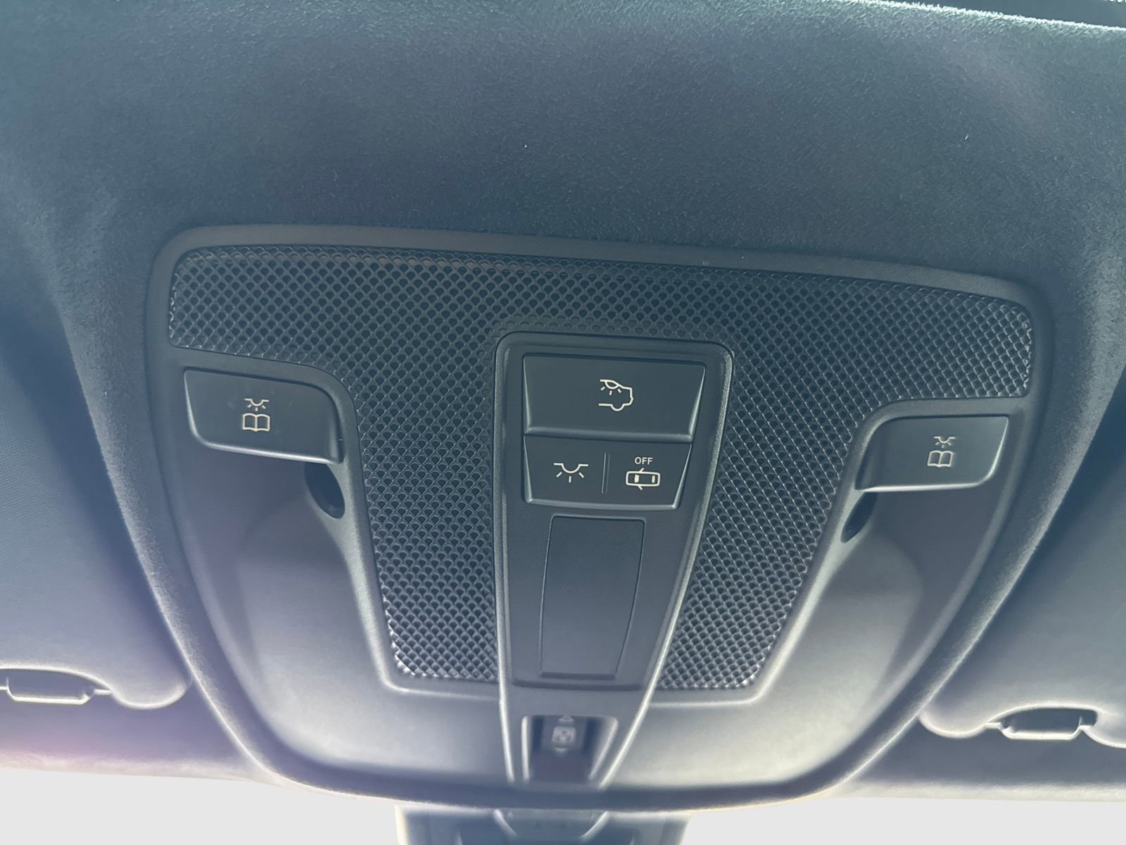 Used 2018 INFINITI QX30 Premium w/ Navigation Package AWD/4WD image 33