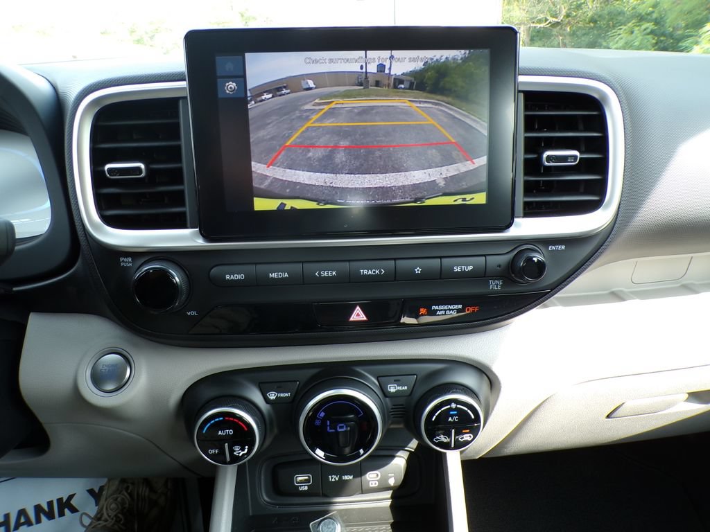 New 2026 Hyundai Venue SEL FWD image 23