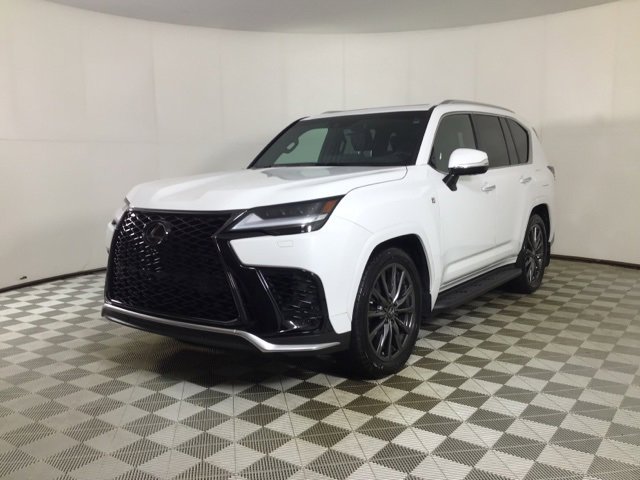 Used 2024 Lexus LX 600 F Sport image 3