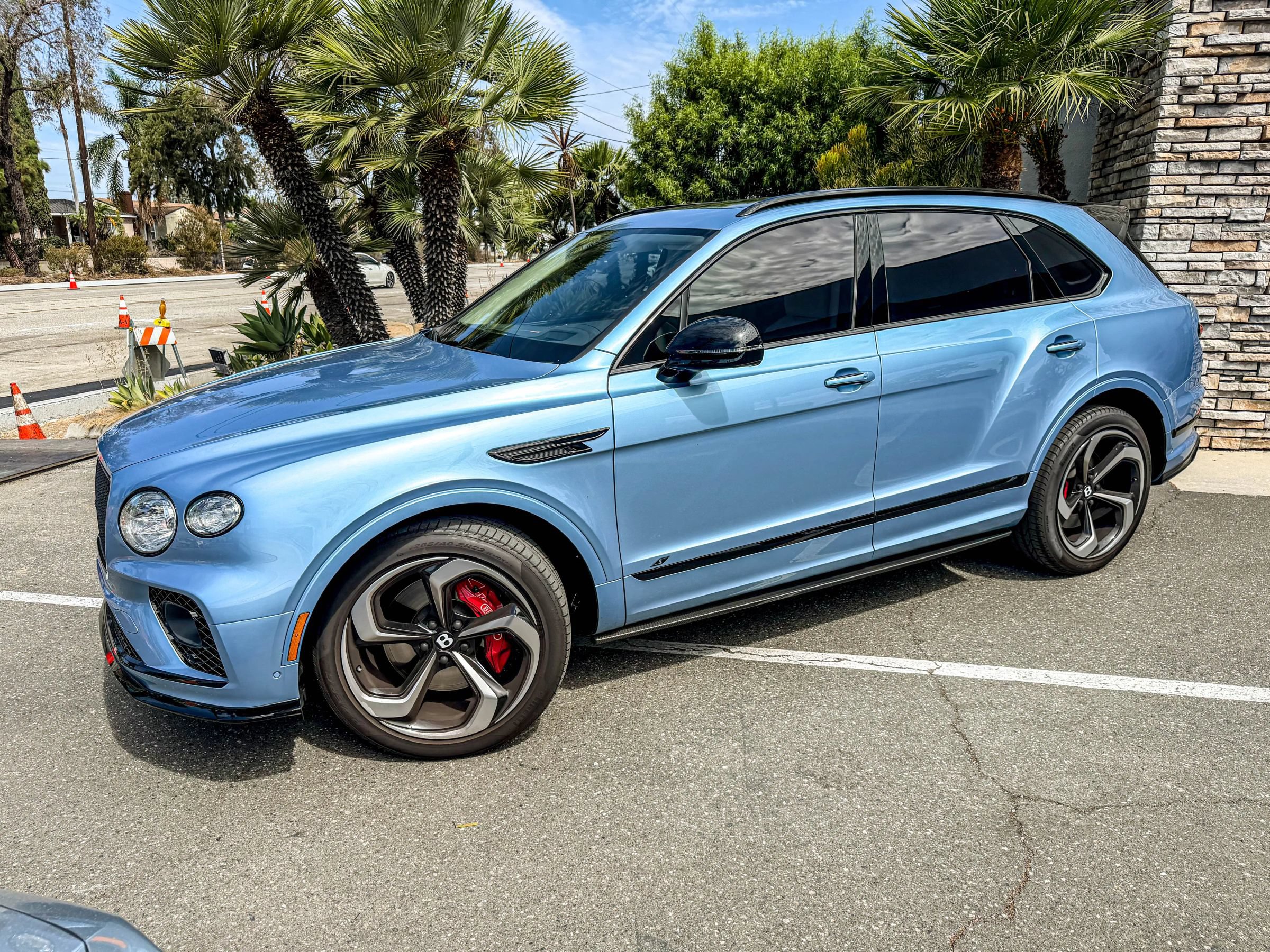 Used 2022 Bentley Bentayga AWD/4WD image 6