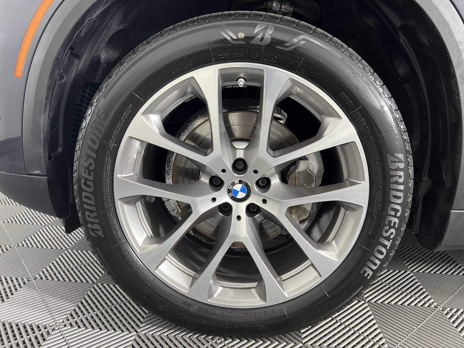 Used 2021 BMW X5 M50i w/ Premium Package AWD/4WD image 16