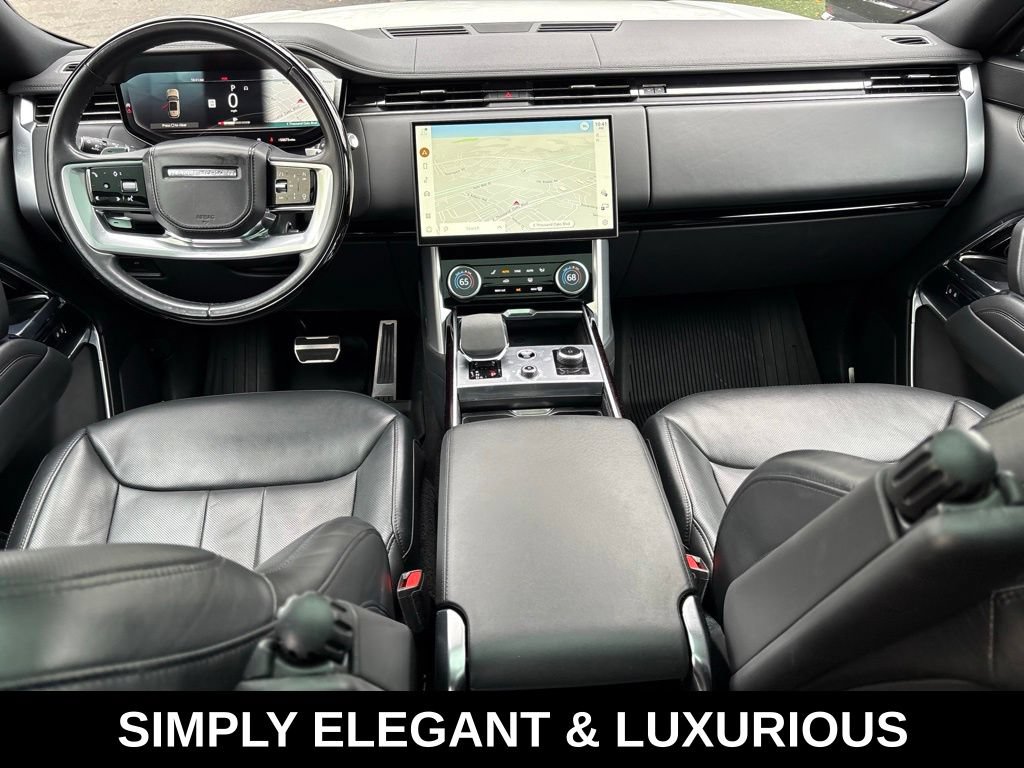 Used 2023 Land Rover Range Rover SE AWD/4WD image 3