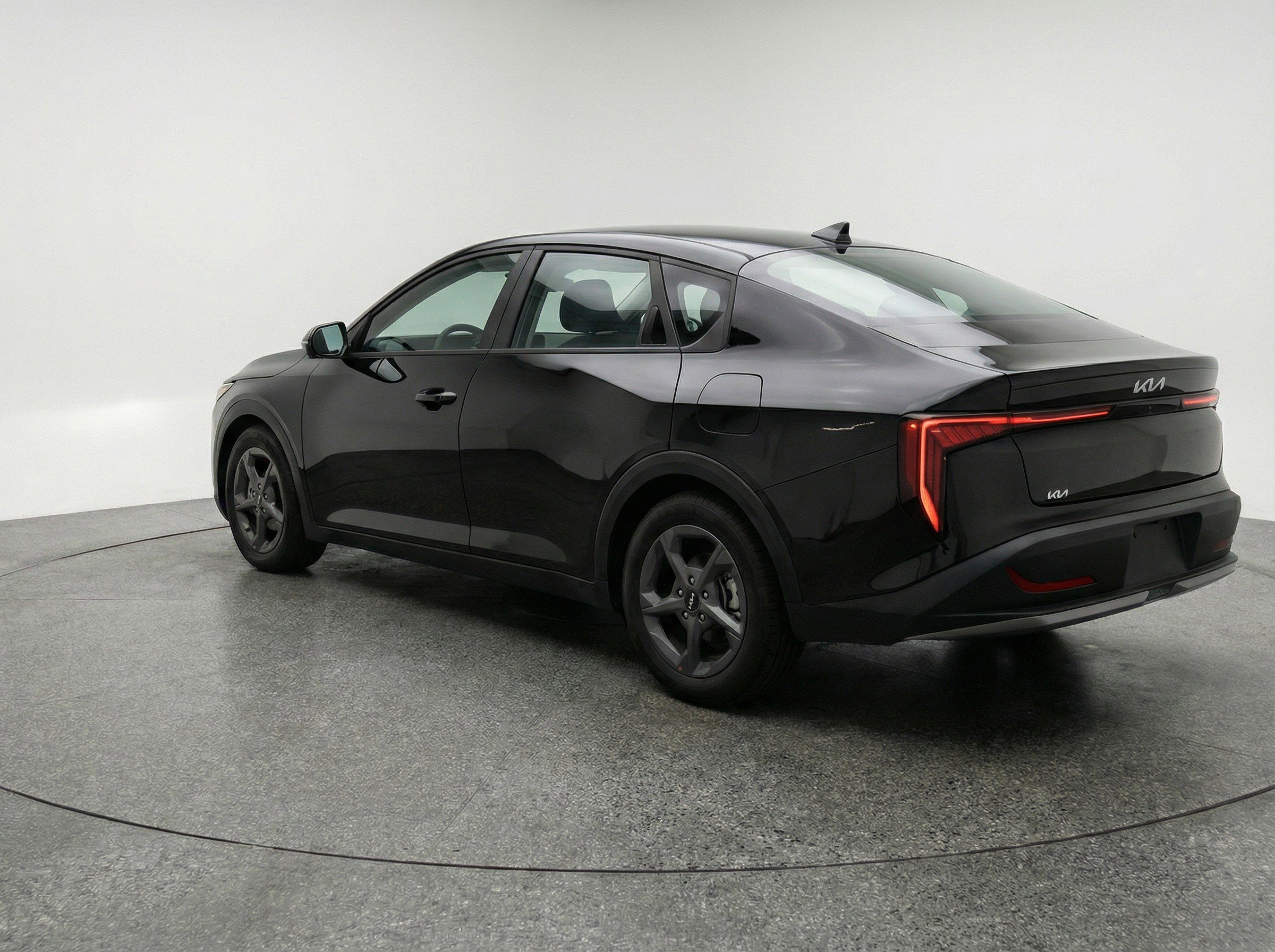 Used 2025 Kia K4 FWD image 6