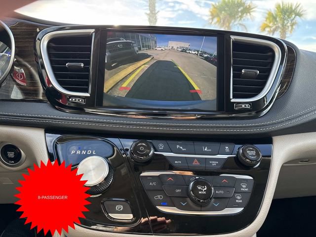 Used 2024 Chrysler Pacifica Limited image 19