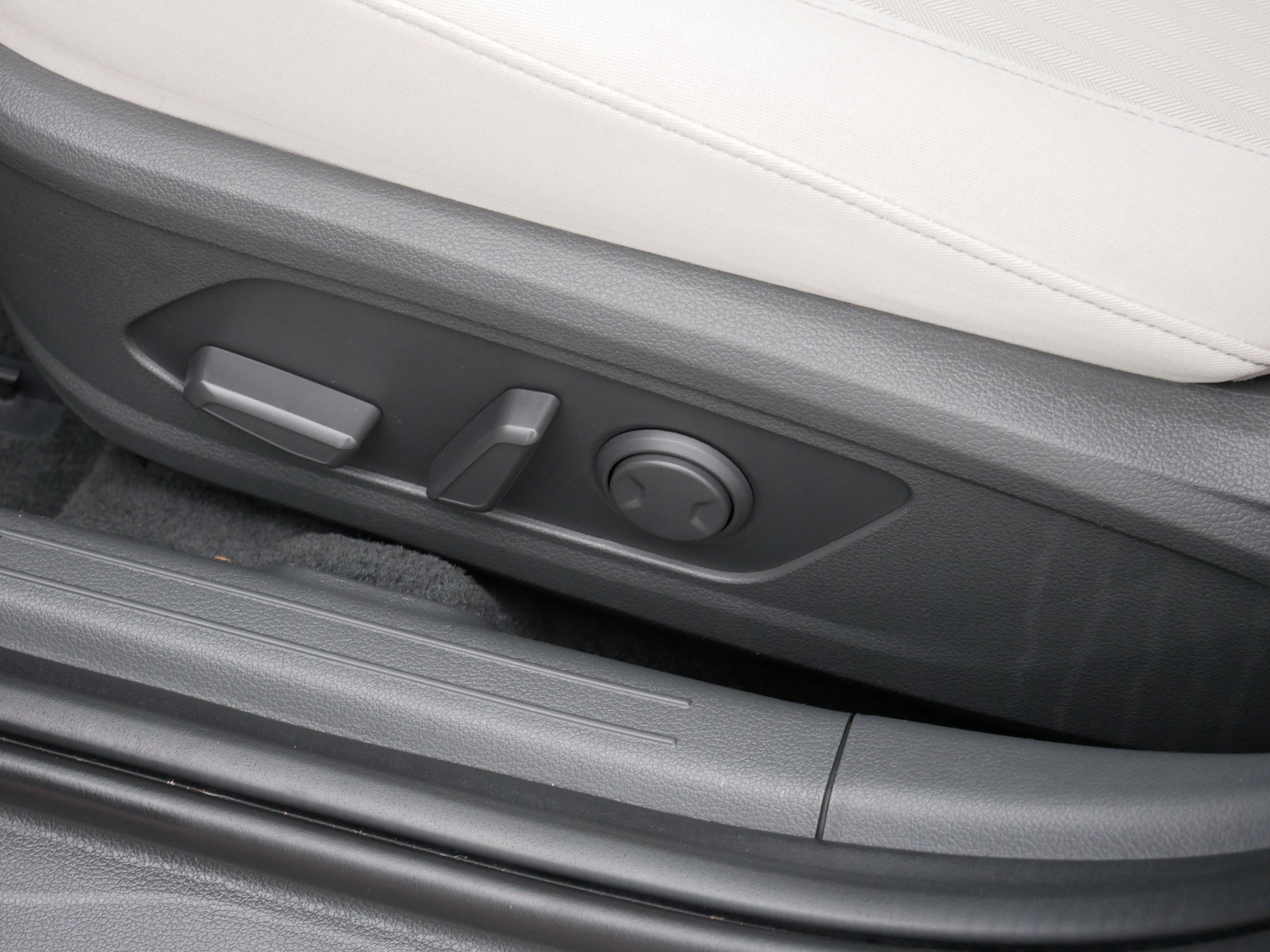 Certified 2023 Hyundai Sonata SEL w/ Preferred Accessory Package FWD image 20