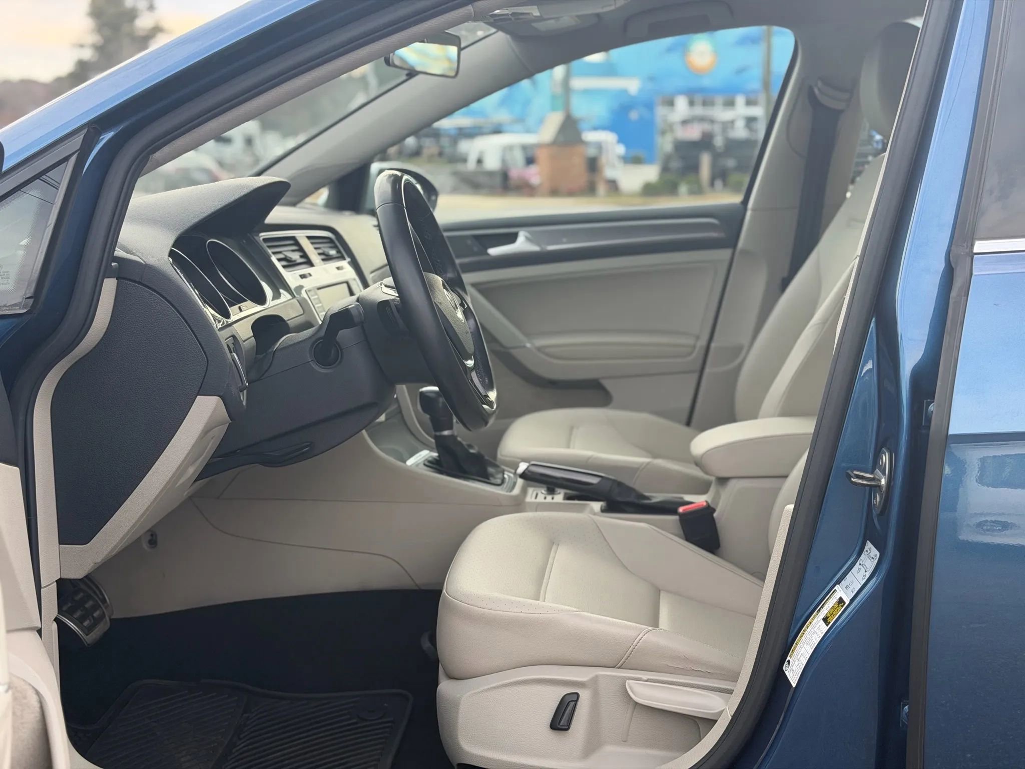 Used 2017 Volkswagen Golf Alltrack S AWD/4WD image 14