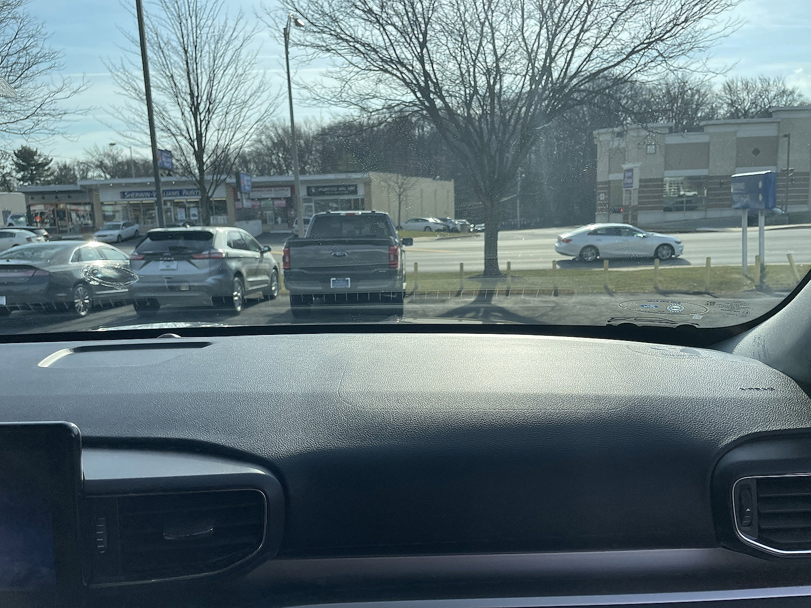 Used 2022 Ford Explorer XLT w/ Equipment Group 202A image 14