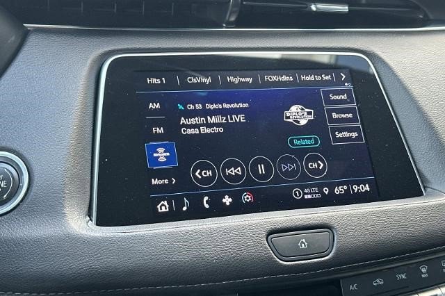 Certified 2023 Cadillac XT4 Luxury w/ Cold Weather Package FWD image 22