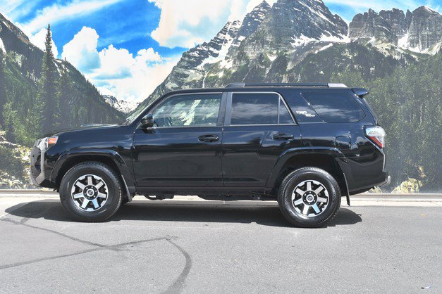 Used 2021 Toyota 4Runner TRD Off-Road AWD/4WD image 7