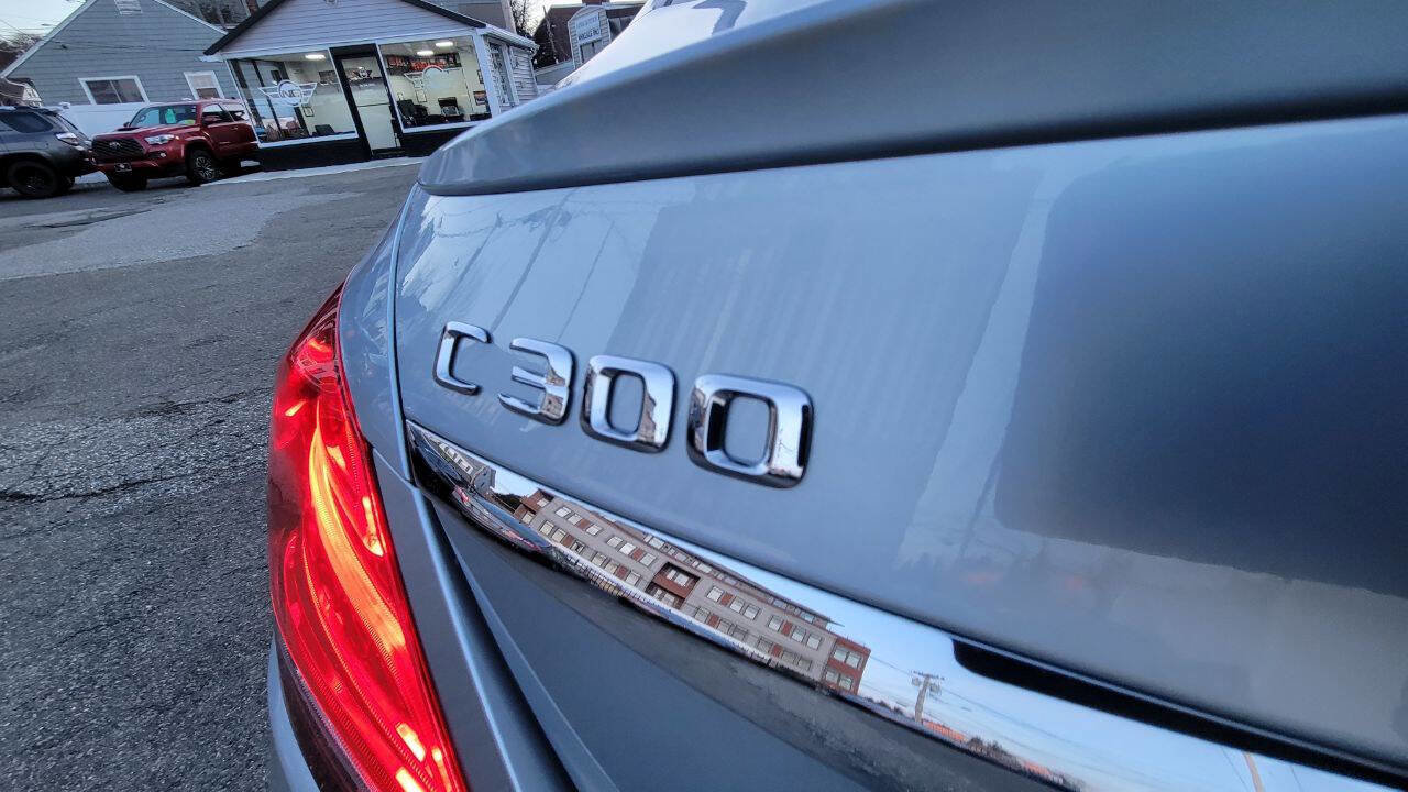 Used 2015 Mercedes-Benz C 300 4MATIC Sedan image 40