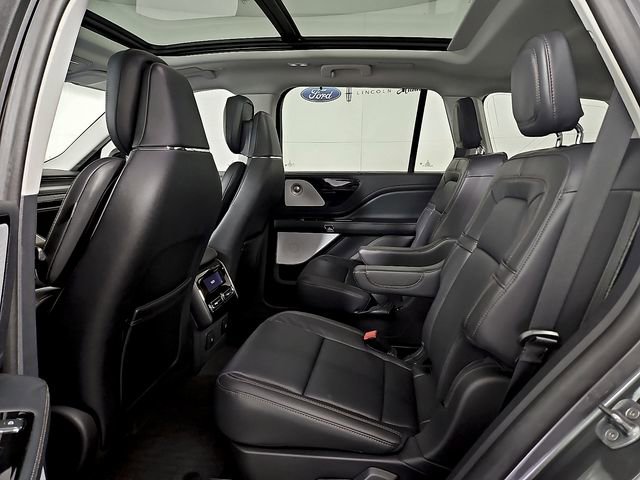 Used 2025 Lincoln Aviator Reserve w/ Equipment Group 201A AWD/4WD image 12