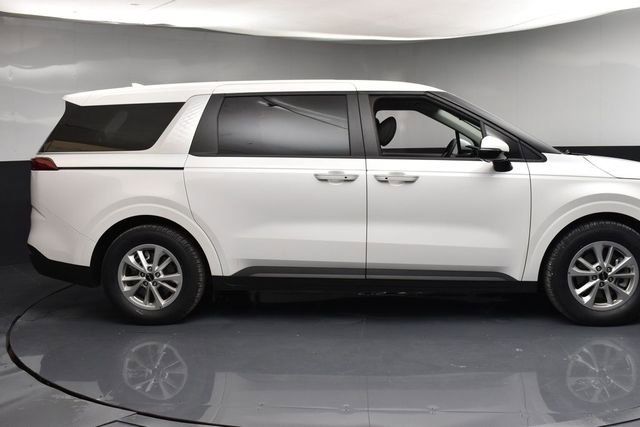 Certified 2024 Kia Carnival LX image 8