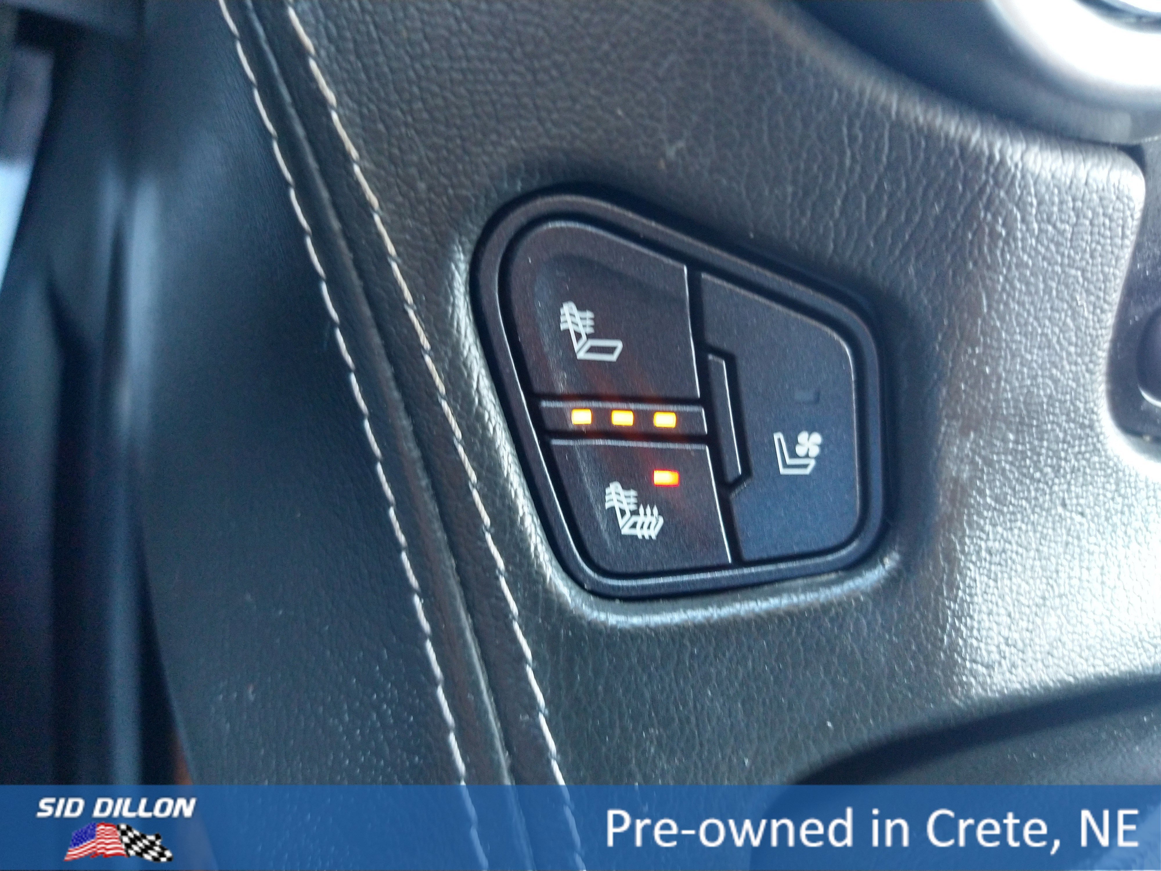 Used 2020 Chevrolet Suburban Premier w/ Premier Plus Edition image 12