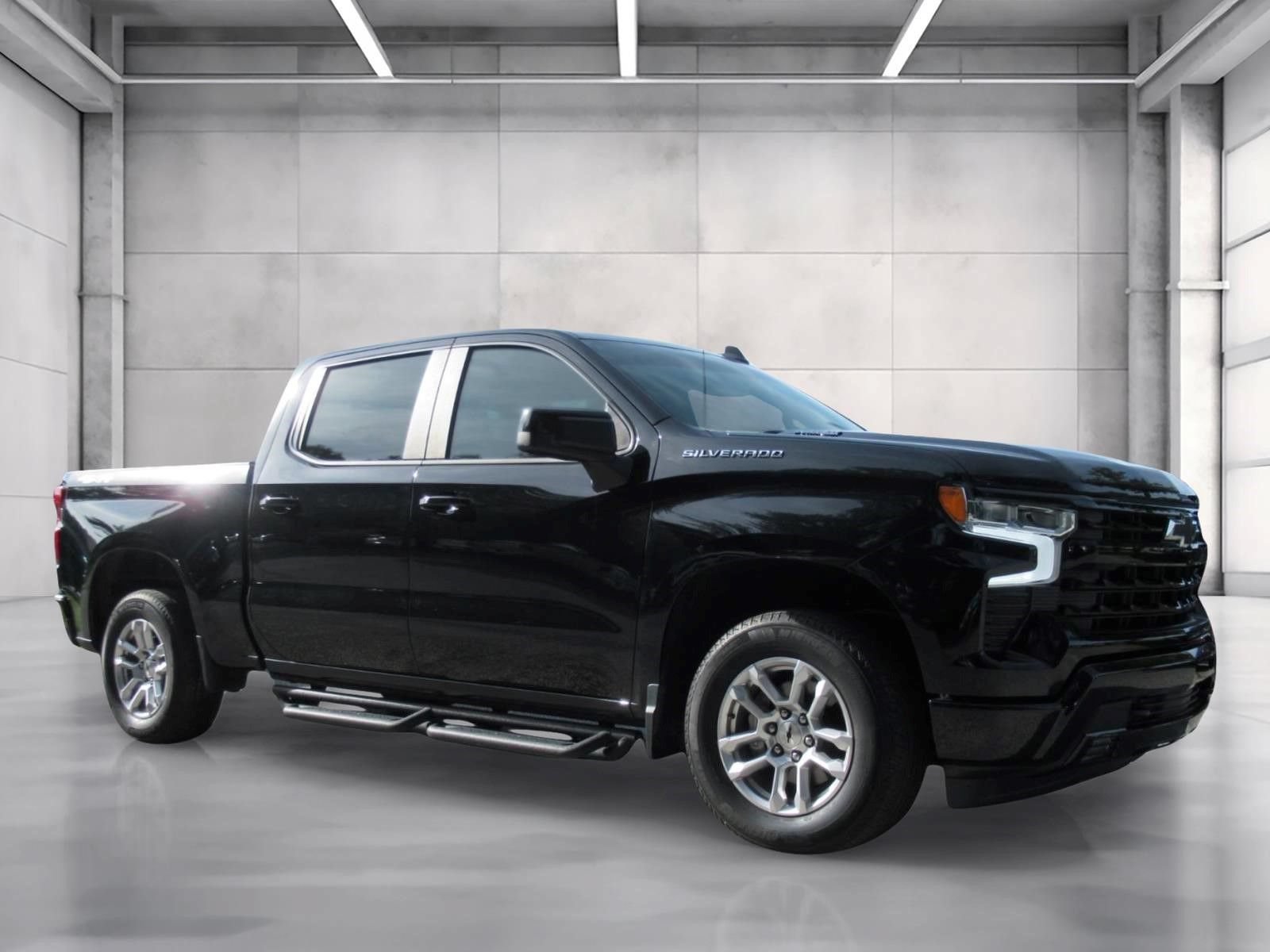Used 2023 Chevrolet Silverado 1500 RST AWD/4WD image 1