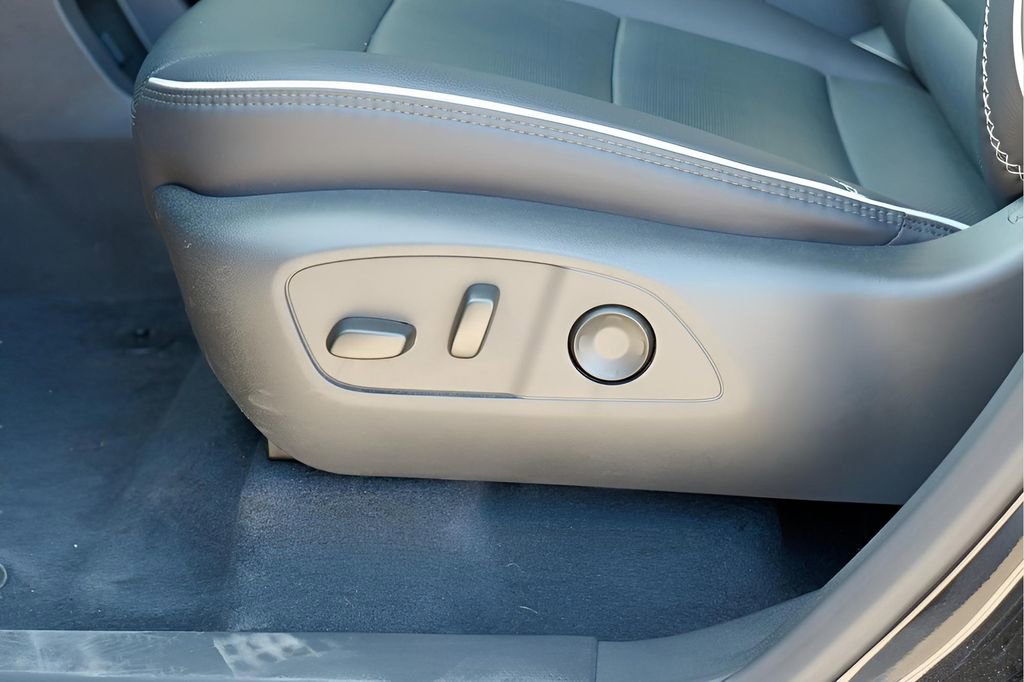 New 2026 GMC Acadia Denali w/ Super Cruise Package image 20