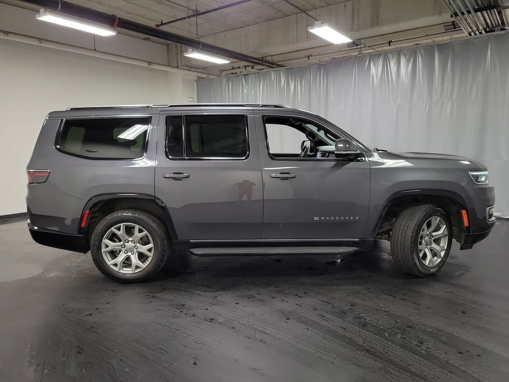 Used 2022 Jeep Wagoneer Series II AWD/4WD image 9