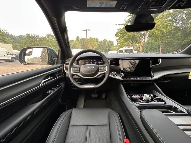 New 2026 Jeep Grand Wagoneer Limited AWD/4WD image 15