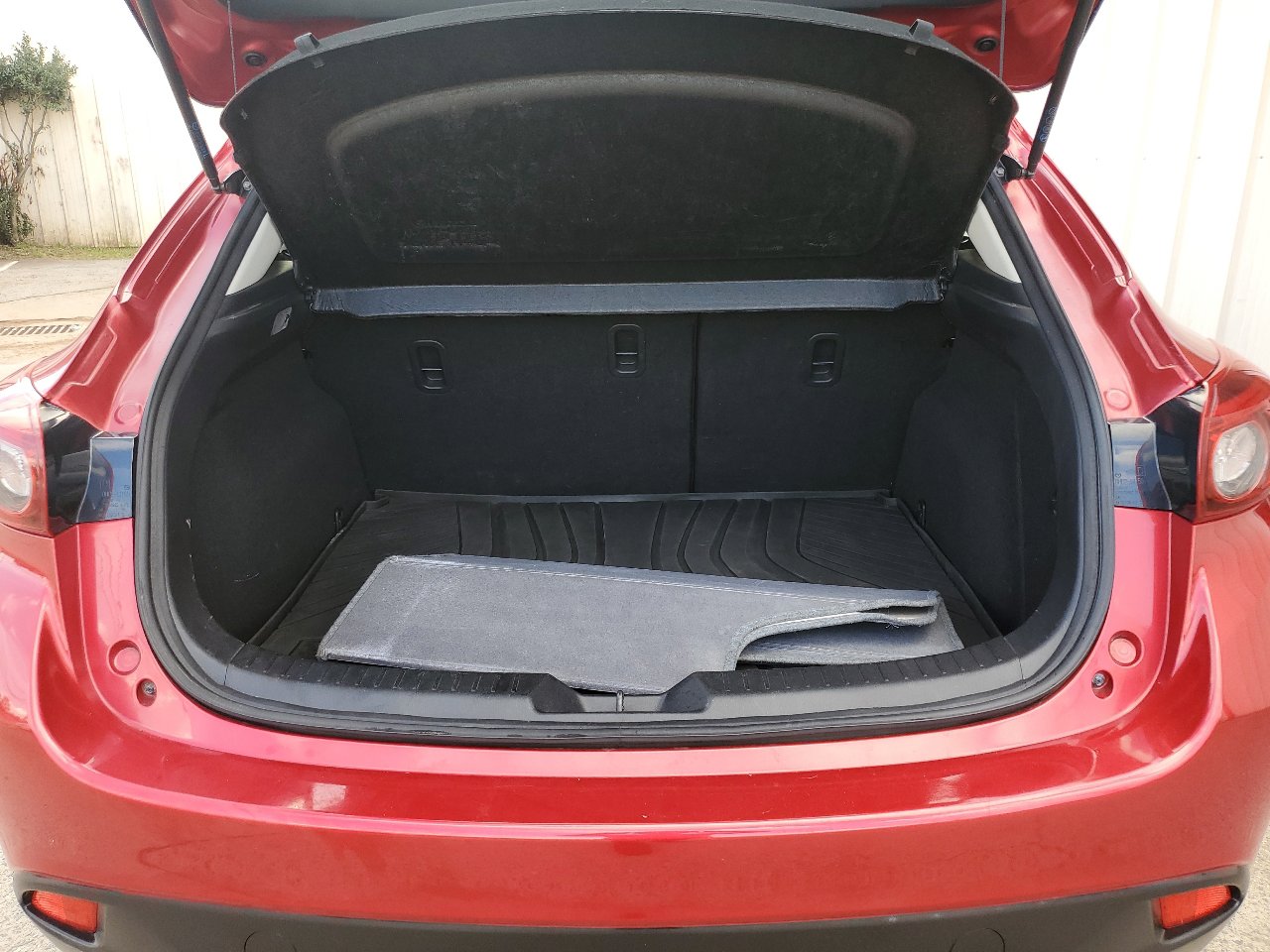 Used 2014 MAZDA MAZDA3 s Grand Touring image 42