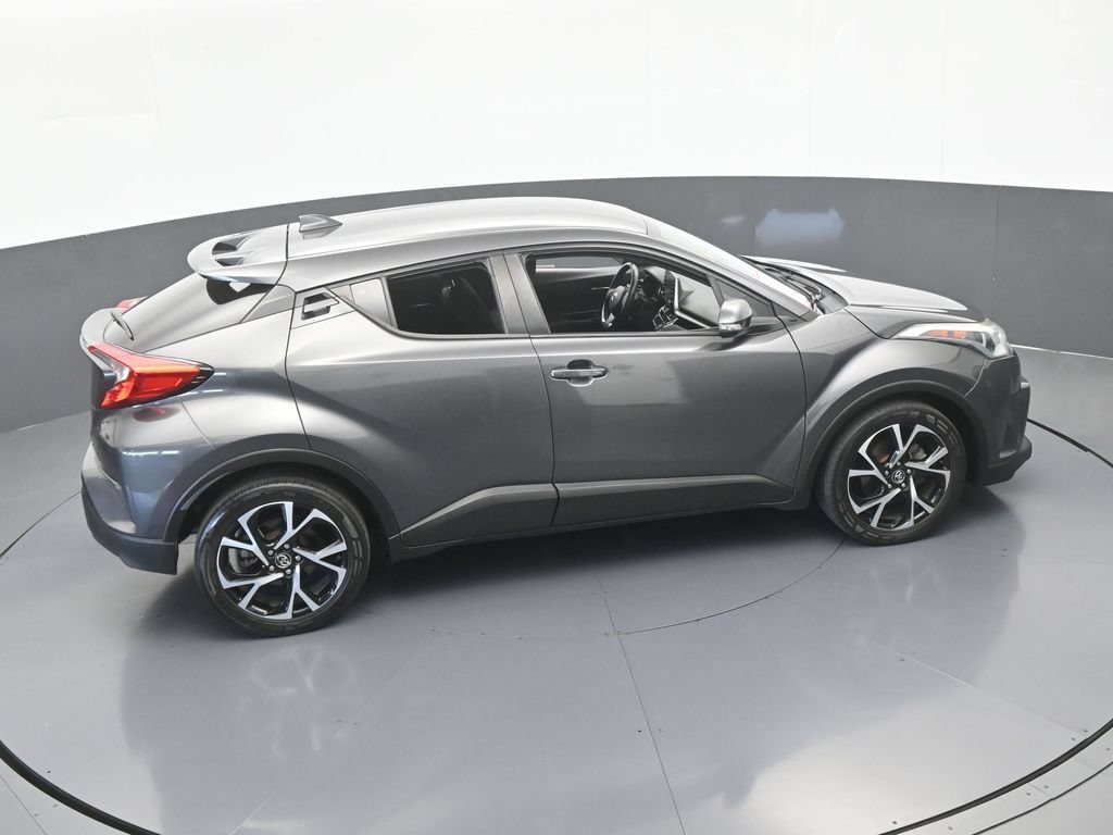 Used 2019 Toyota C-HR XLE FWD image 43