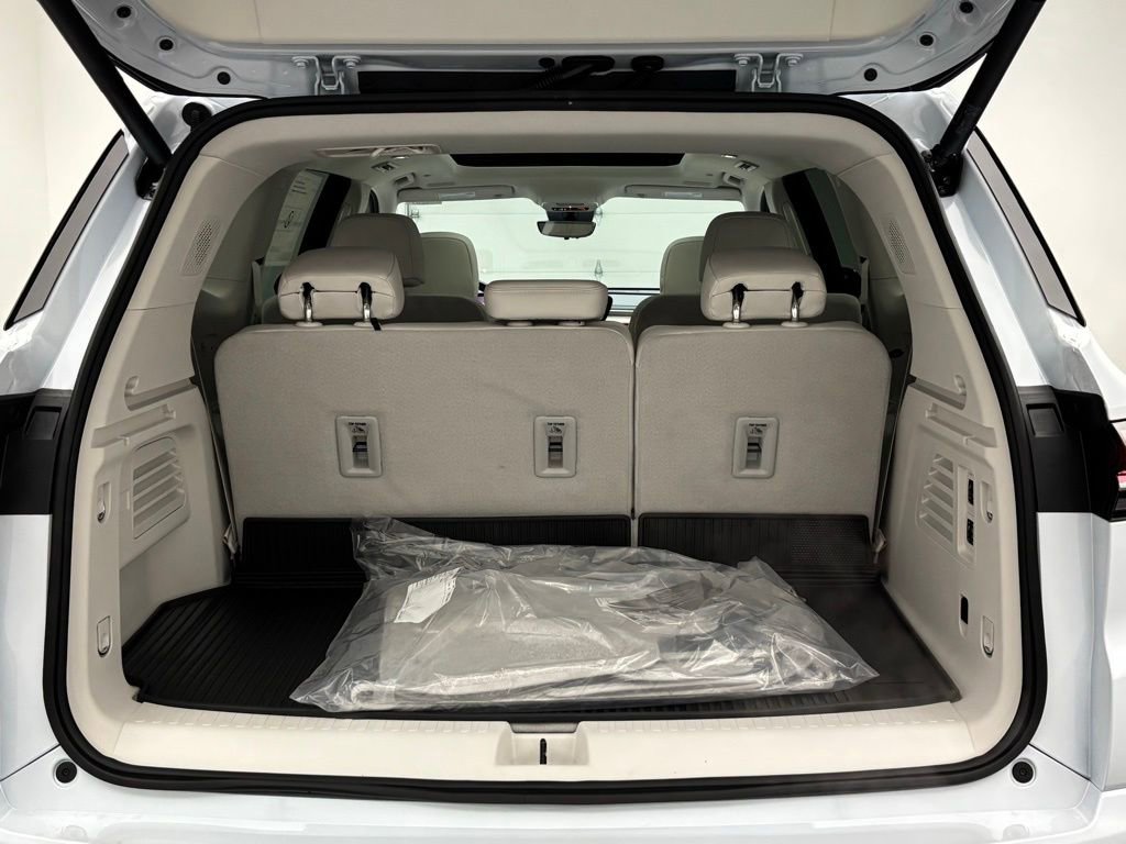 New 2026 Buick Enclave Avenir image 11