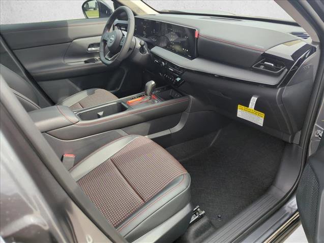 New 2026 Nissan Kicks SR image 18