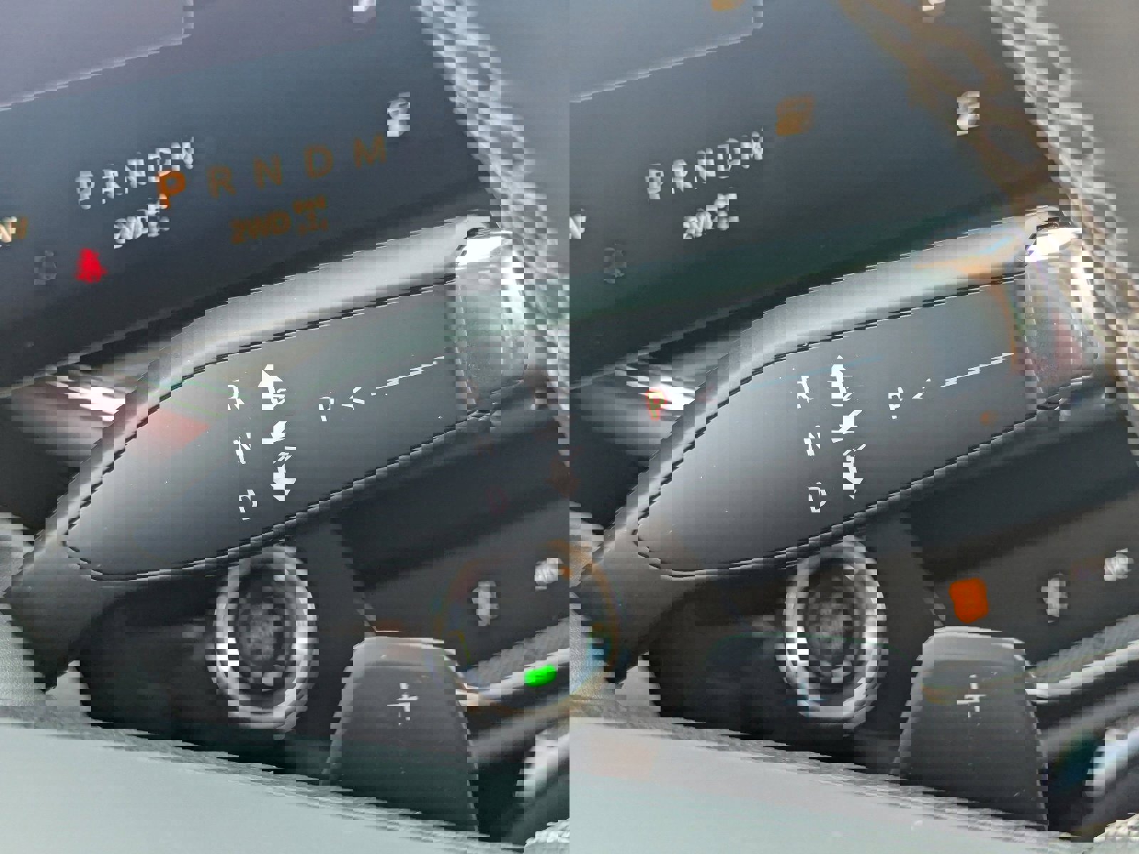 Used 2025 Buick Envision Sport Touring image 32