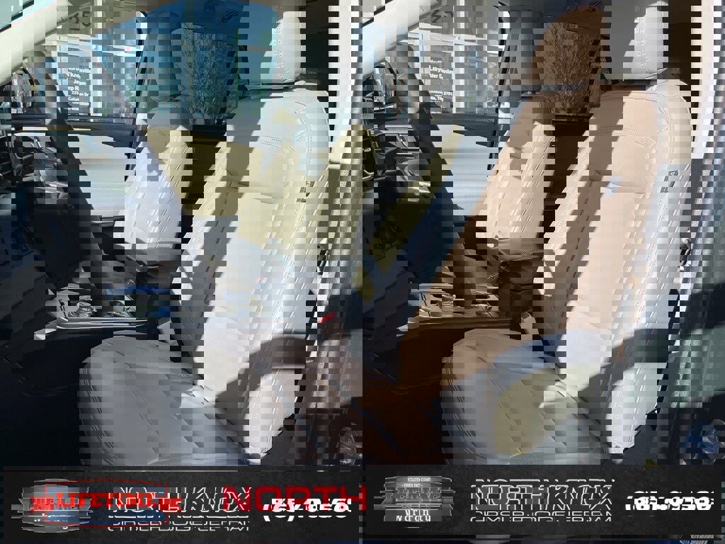 Used 2023 Ford Explorer XLT w/ Equipment Group 202A image 4