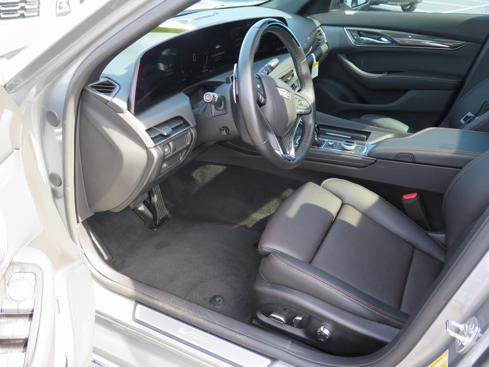 Used 2025 Cadillac CT5 V image 9