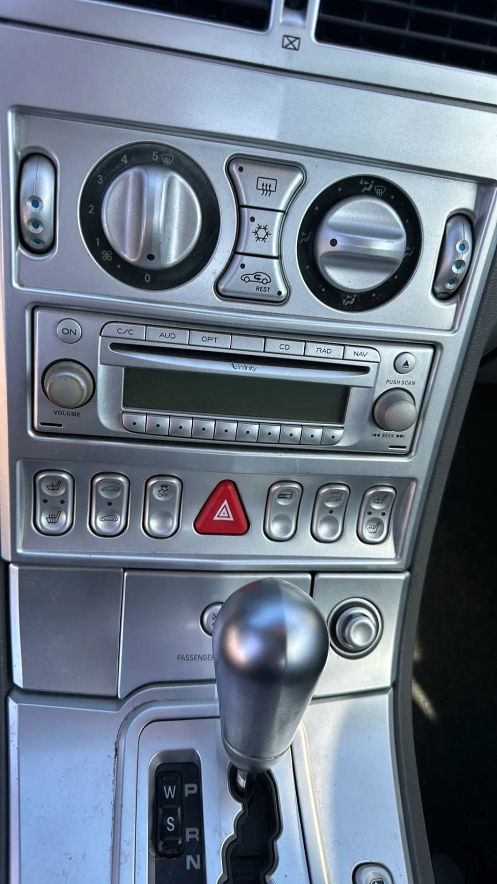 Used 2005 Chrysler Crossfire Limited image 40