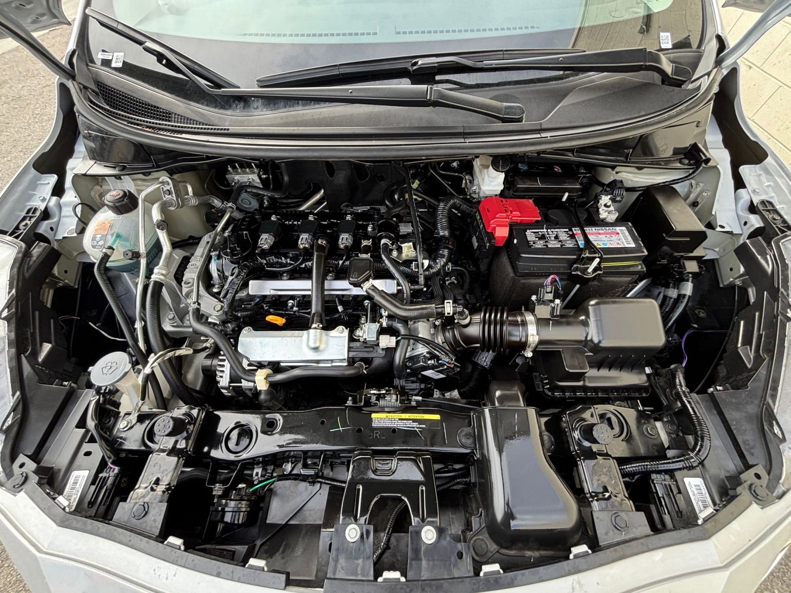 Used 2025 Nissan Versa SV image 33