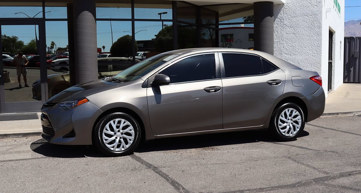 Used 2018 Toyota Corolla LE w/ Carpet Mat Package (TMS) FWD image 7