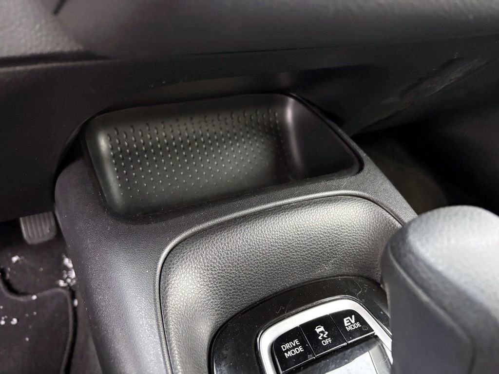 Used 2020 Toyota Corolla LE image 22