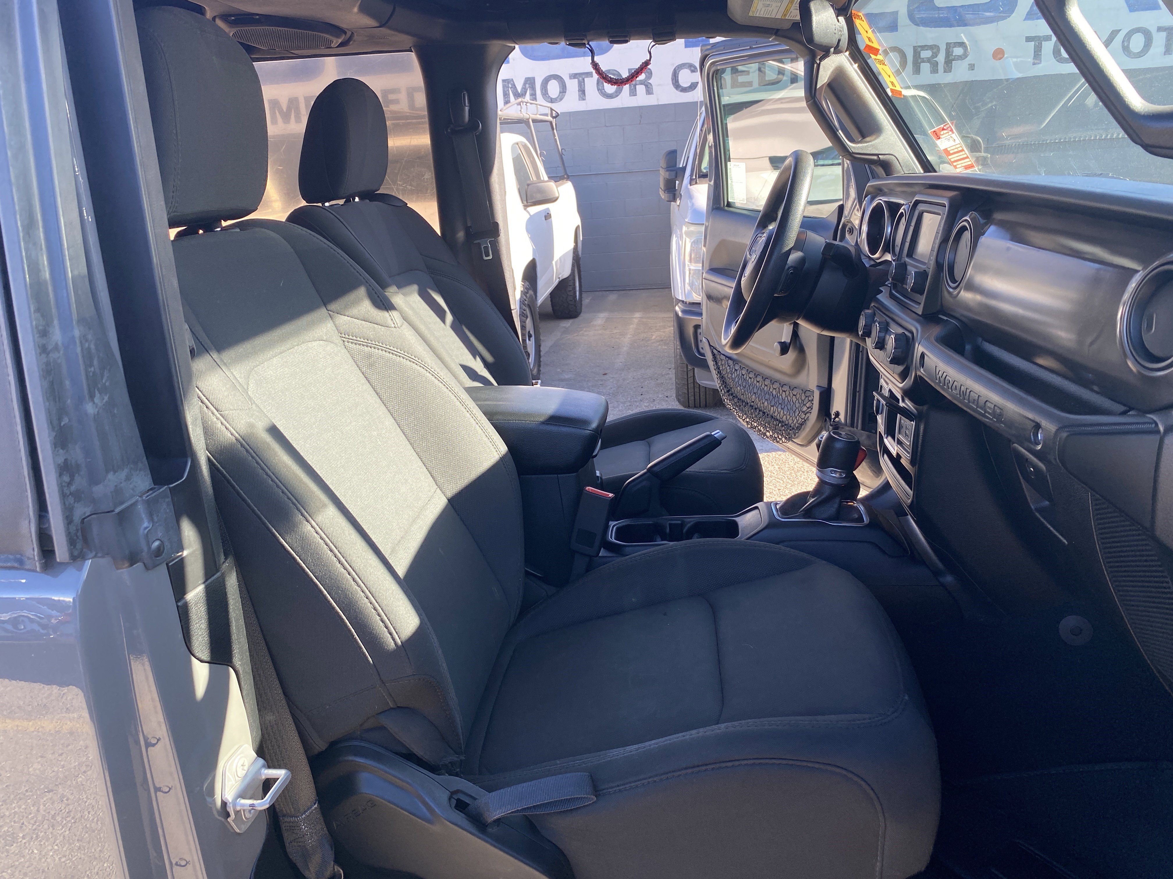 Used 2020 Jeep Wrangler Sport image 21