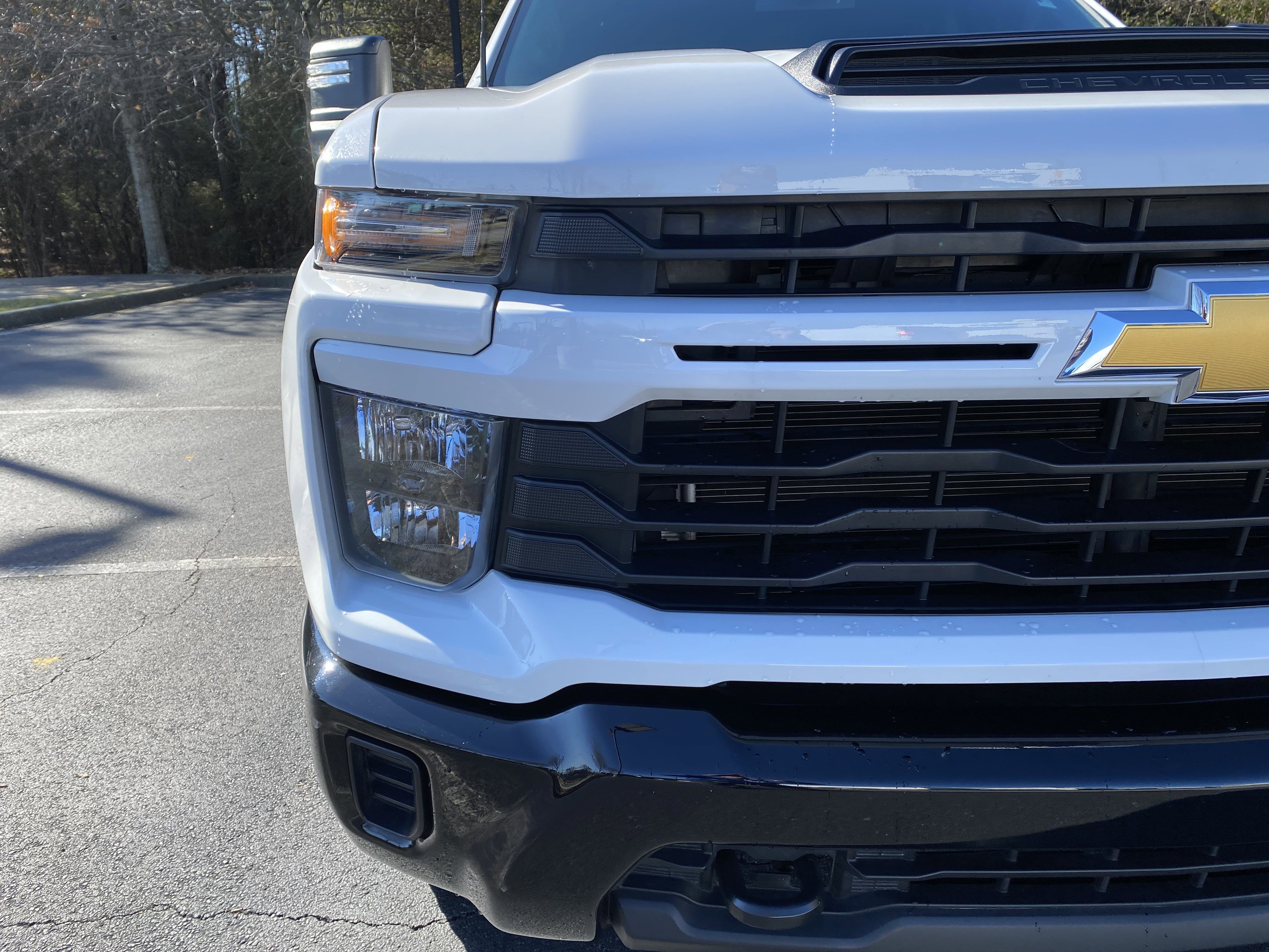 Used 2024 Chevrolet Silverado 2500 Custom w/ Custom Value Package image 14