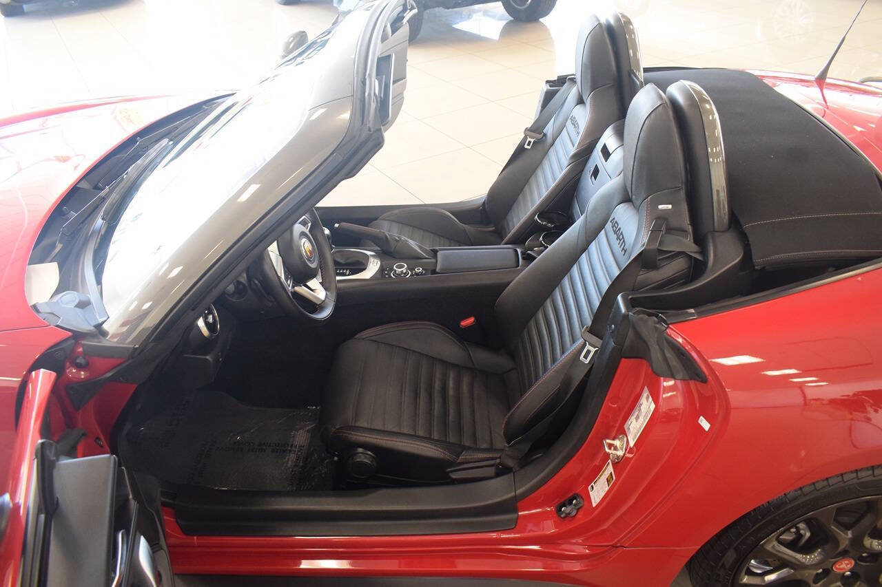 Used 2020 FIAT 124 Spider Abarth w/ Convenience Group RWD image 58