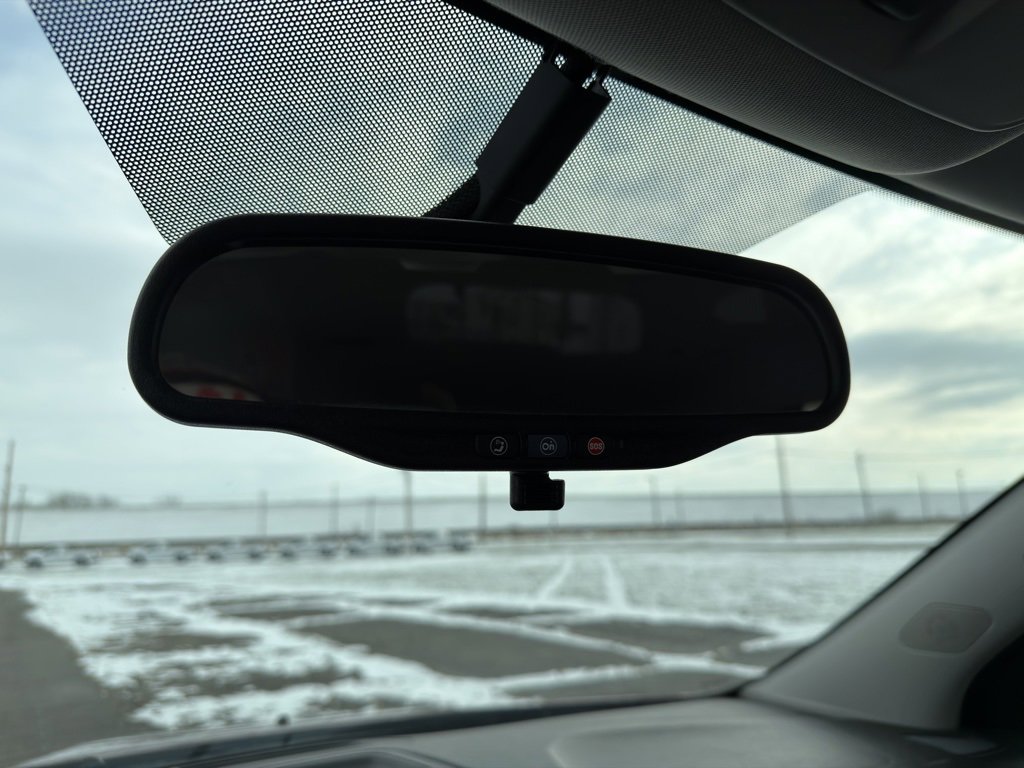 Used 2017 Chevrolet Traverse LT w/ Style and Technology Package image 31