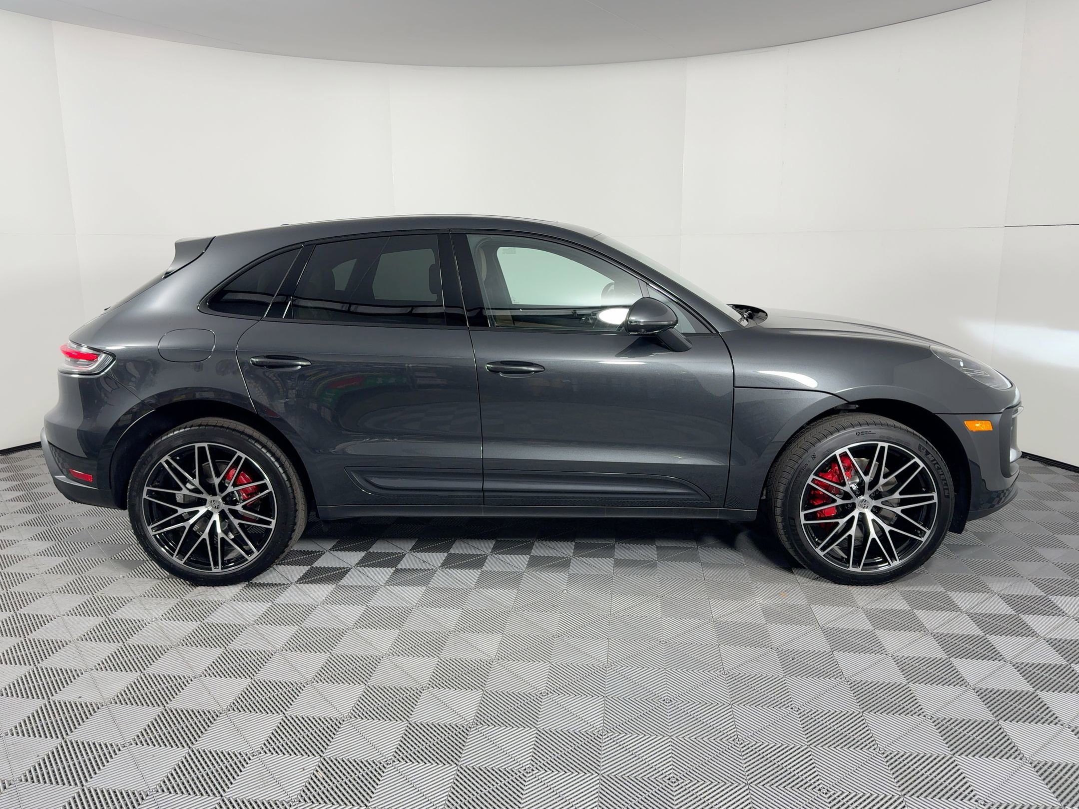Used 2026 Porsche Macan S image 8