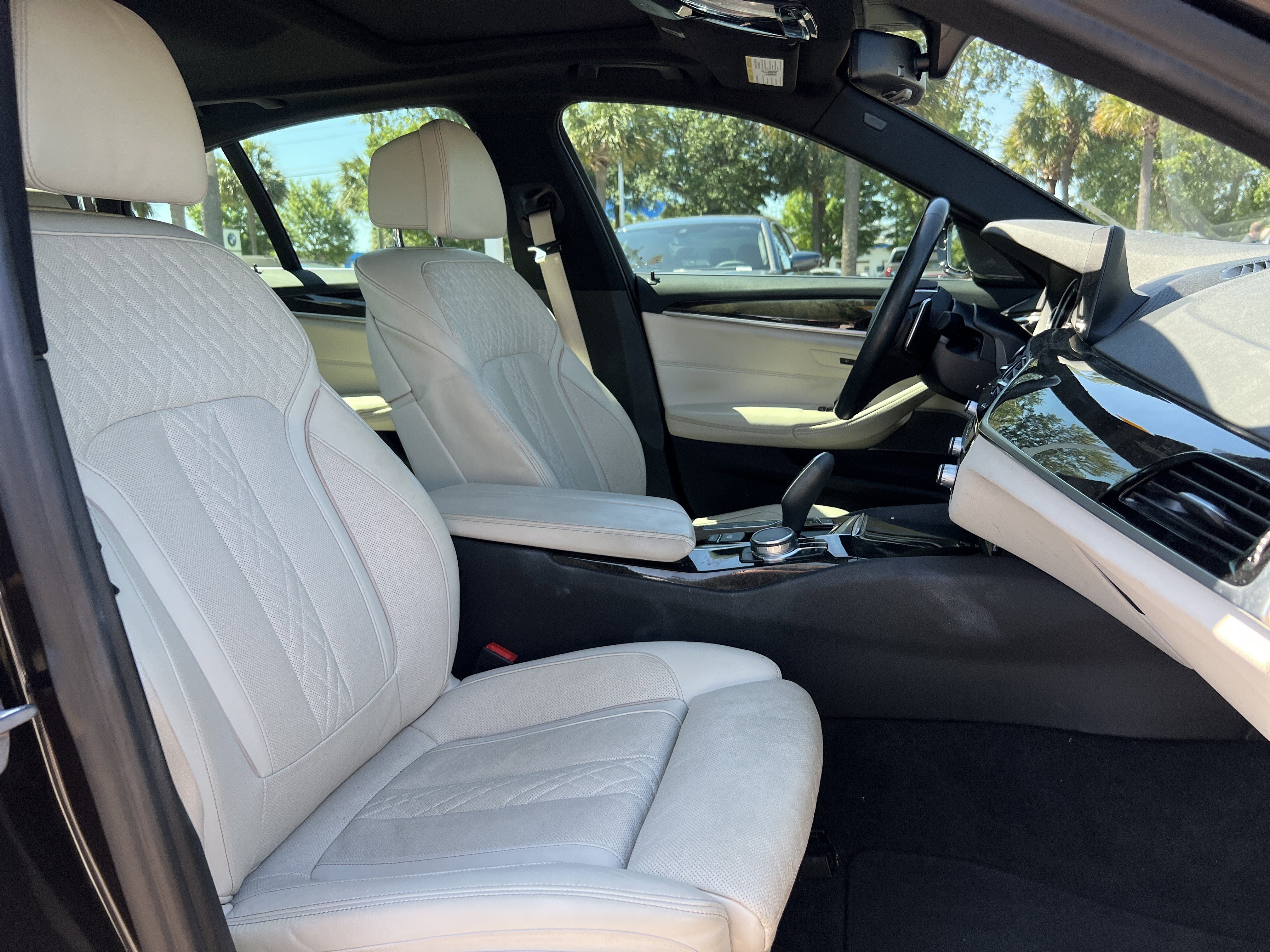 Used 2019 BMW 540i w/ Luxury Seating Package RWD image 34