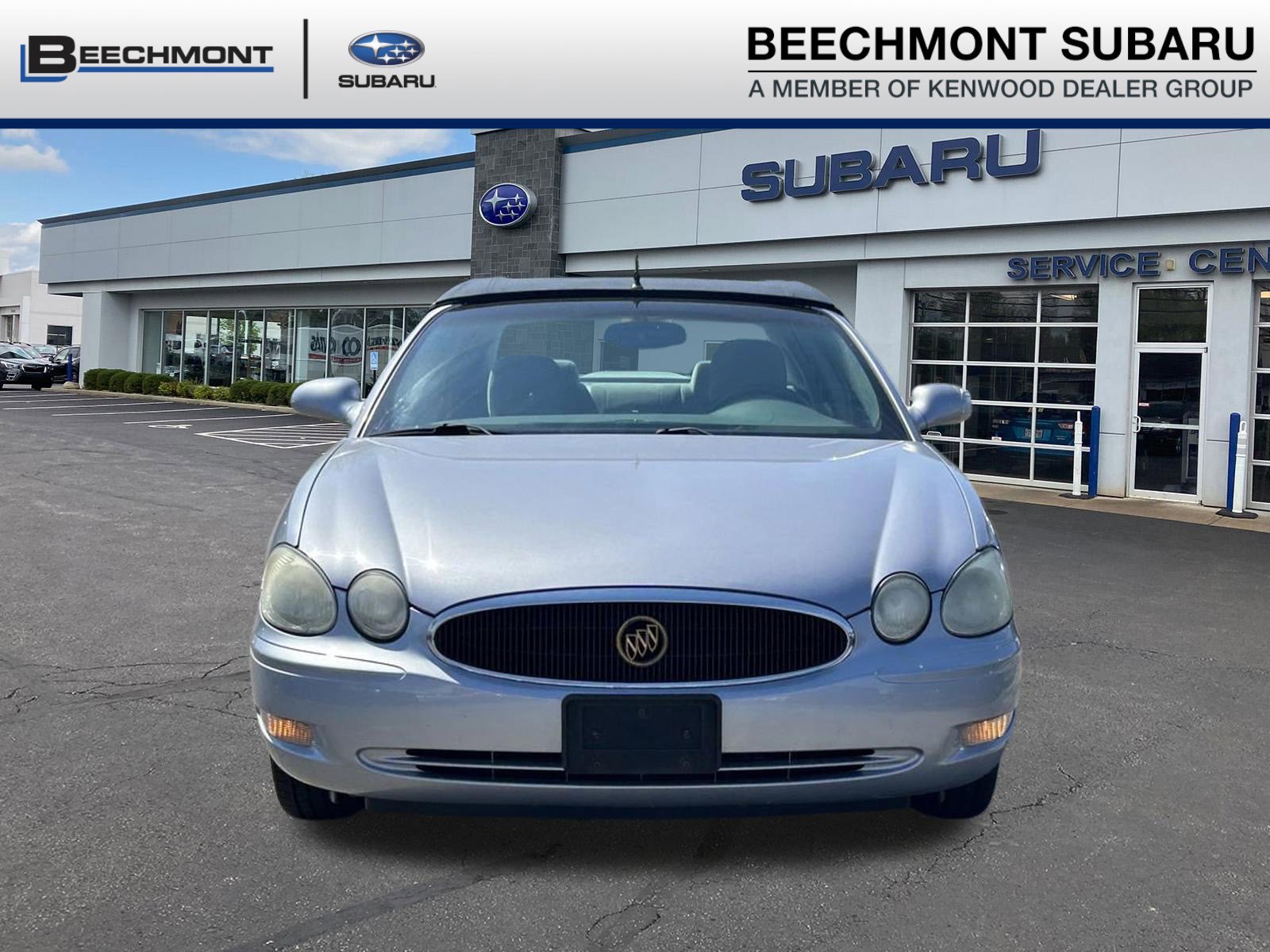 Used 2005 Buick LaCrosse CX w/ Silver Convenience Package FWD image 2