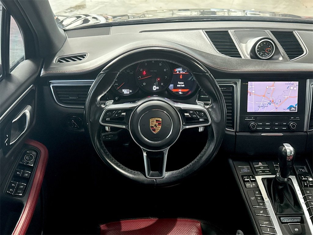 Used 2018 Porsche Macan Sport Edition image 10