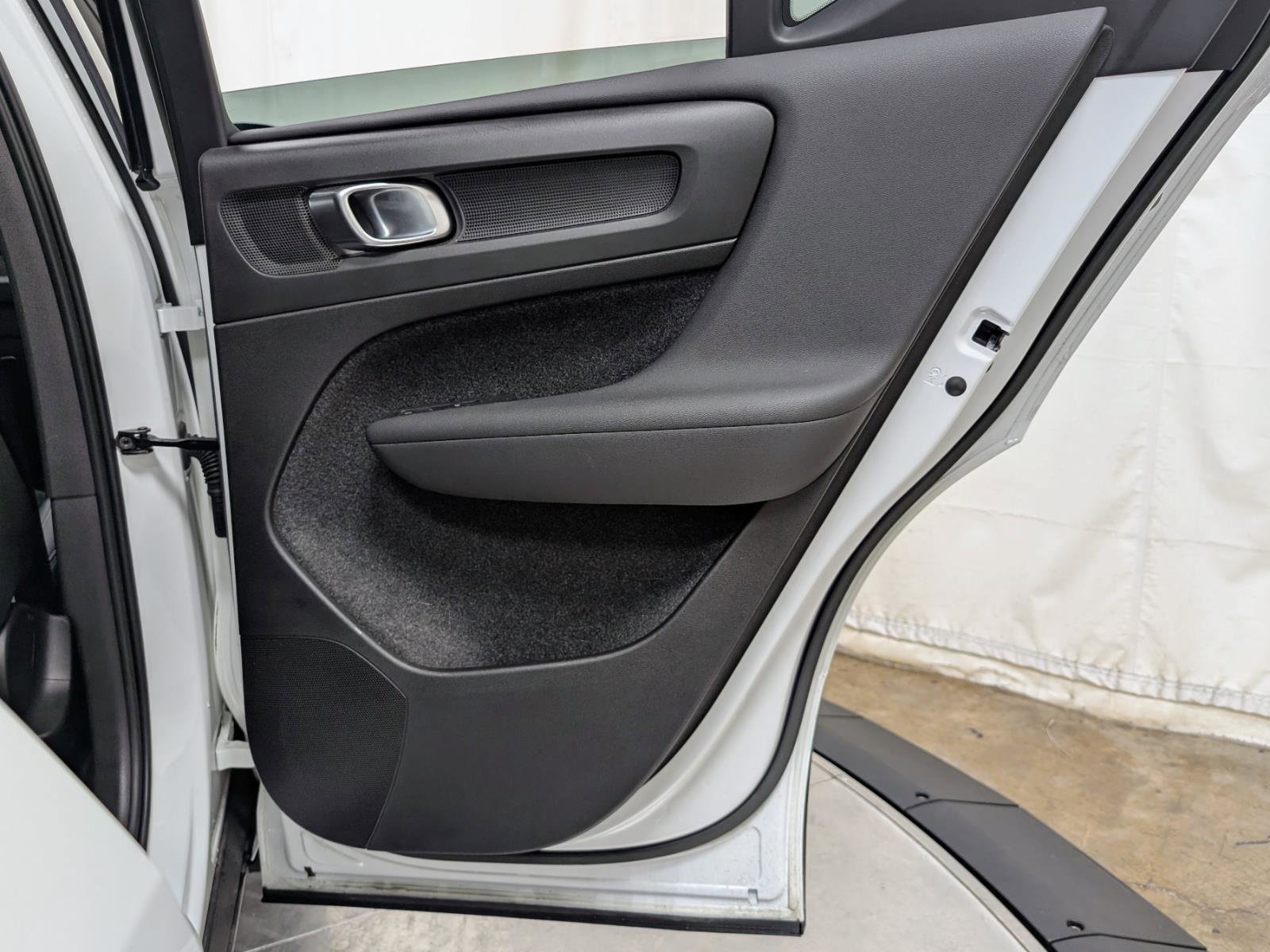 Used 2023 Volvo XC40 Recharge Ultimate w/ Protection Package Premier image 20