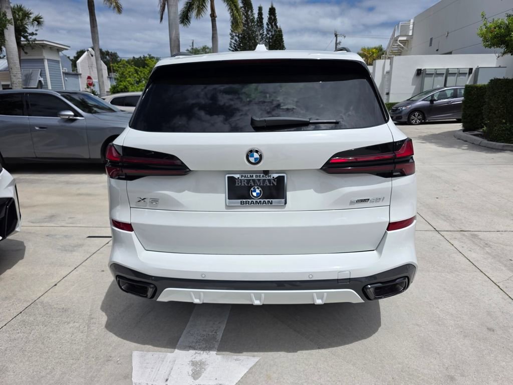 New 2026 BMW X5 sDrive40i w/ M Sport Package RWD image 5