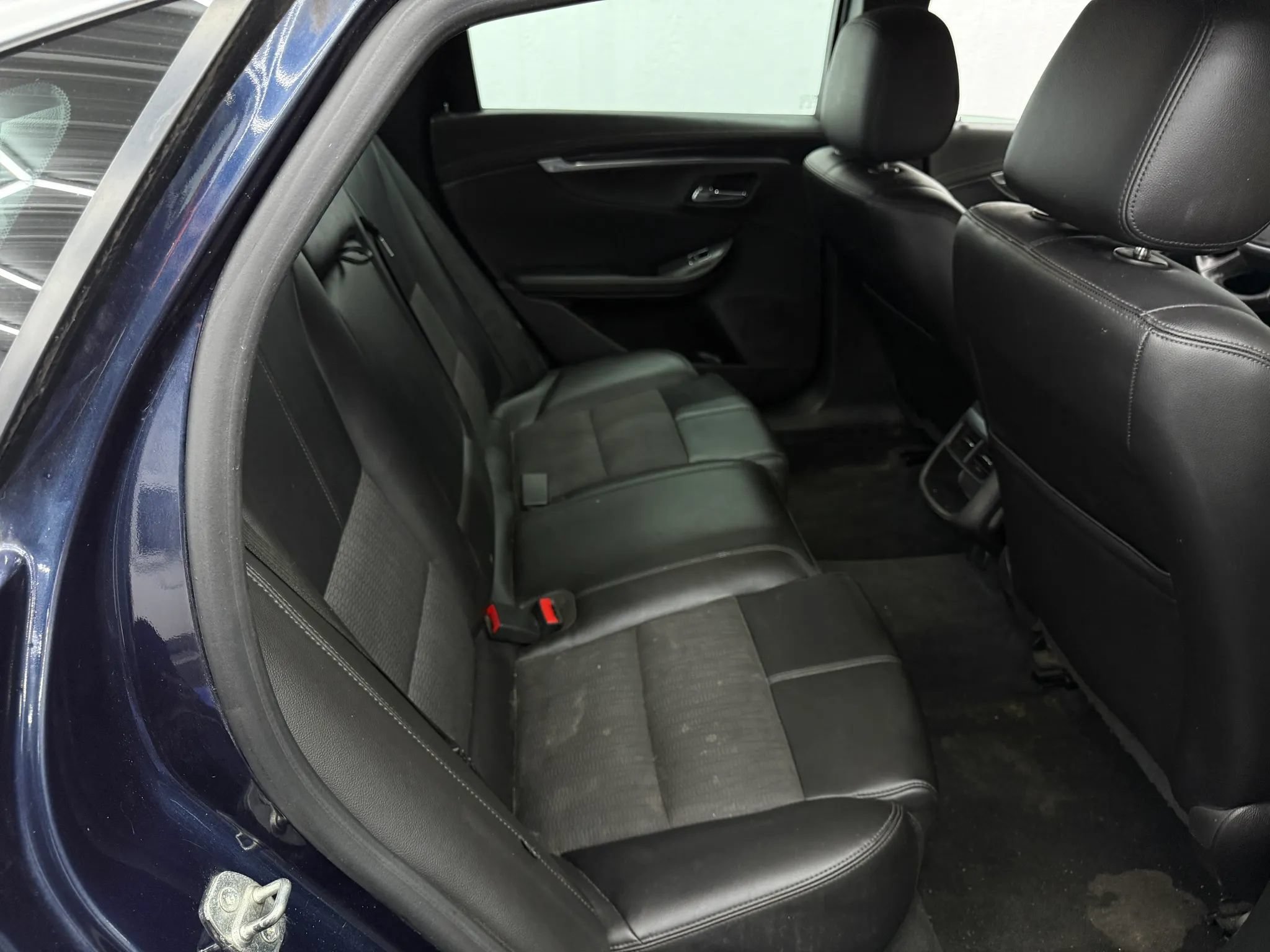 Used 2017 Chevrolet Impala LT FWD image 9
