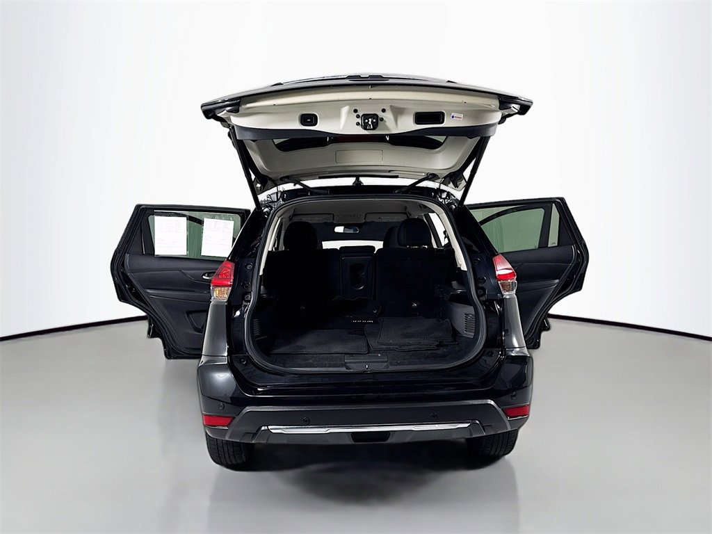 Used 2020 Nissan Rogue SV w/ Premium Package image 26