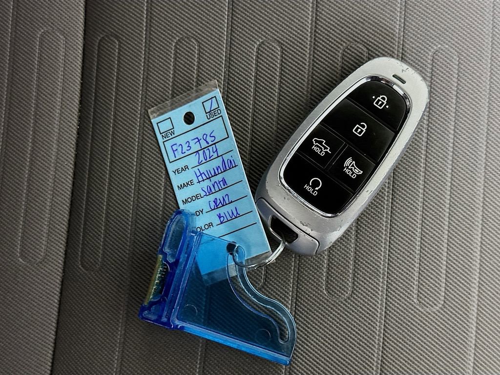 Used 2024 Hyundai Santa Cruz SEL image 32