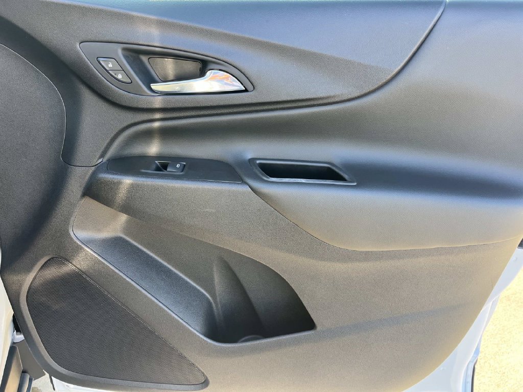 Used 2021 Chevrolet Equinox LT FWD image 28