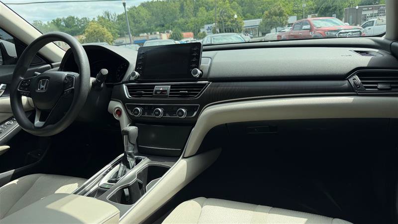 Used 2018 Honda Accord EX image 36
